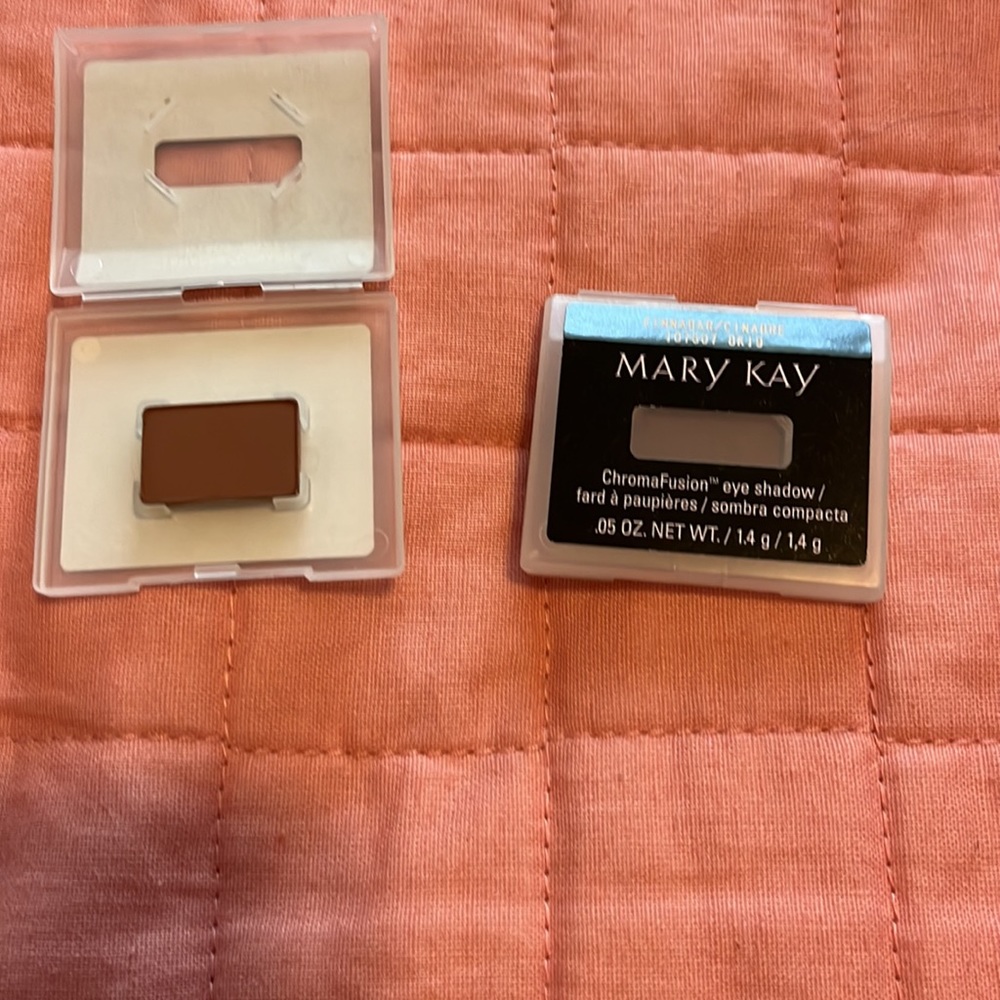 Mary Kay chromafusion eyeshadow n color Cinnabar brand new in original packaging